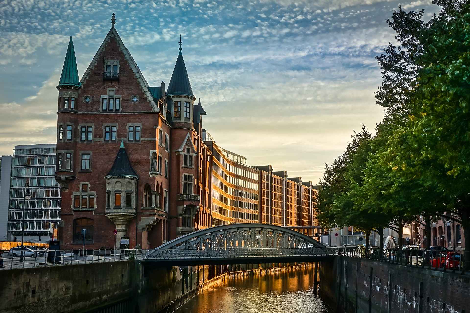 Niemcy Hamburg, budynek i most